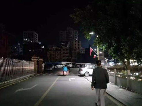 路燈陪伴我們的生活